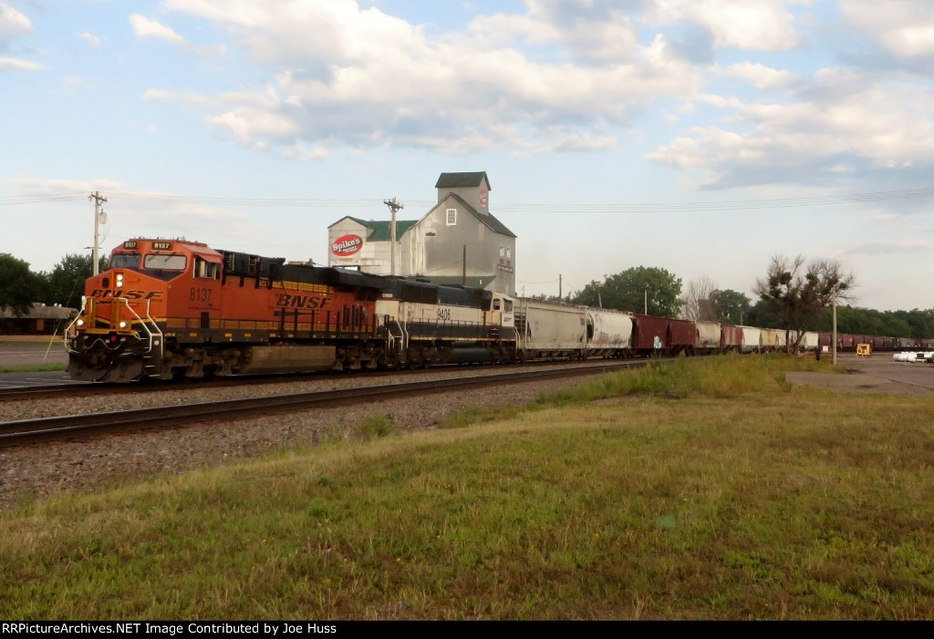 BNSF 8137 East